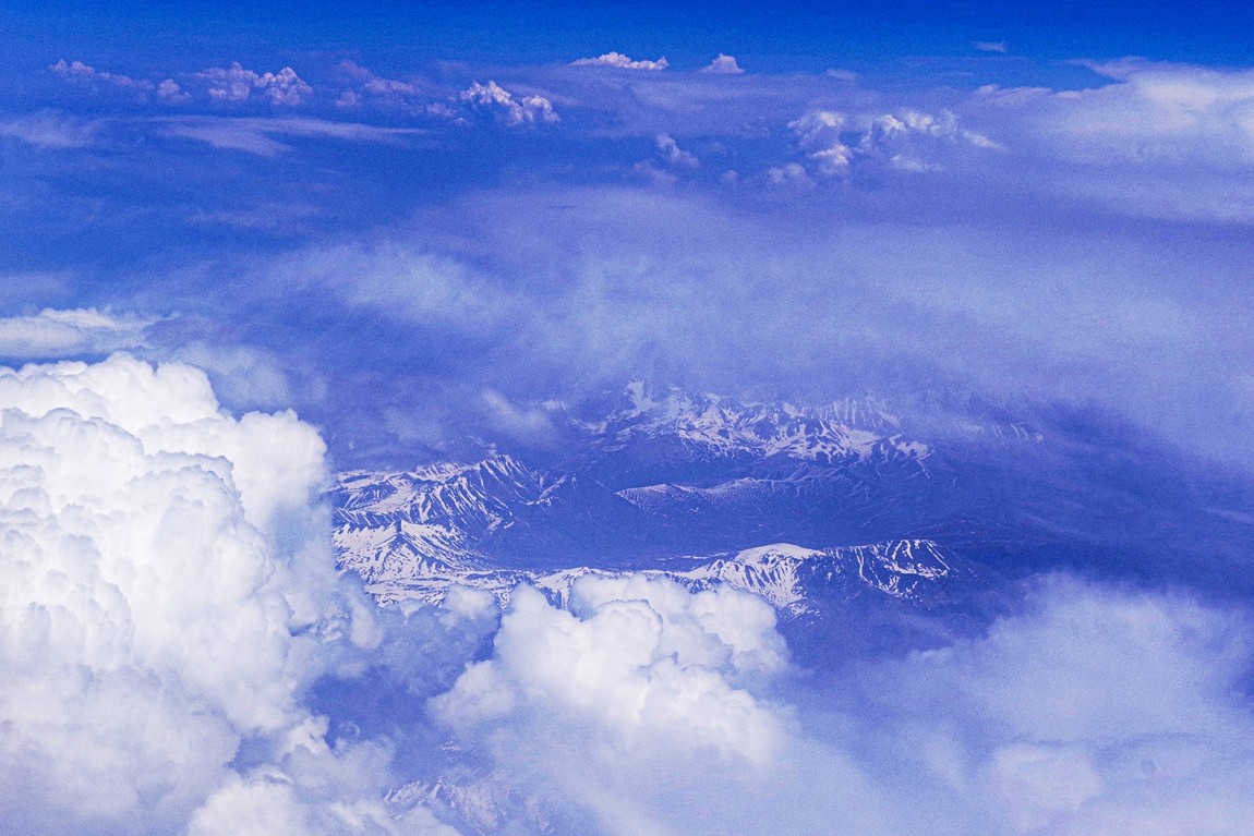 从库尔勒经塔里木到伊宁【4】航拍飞越天山
