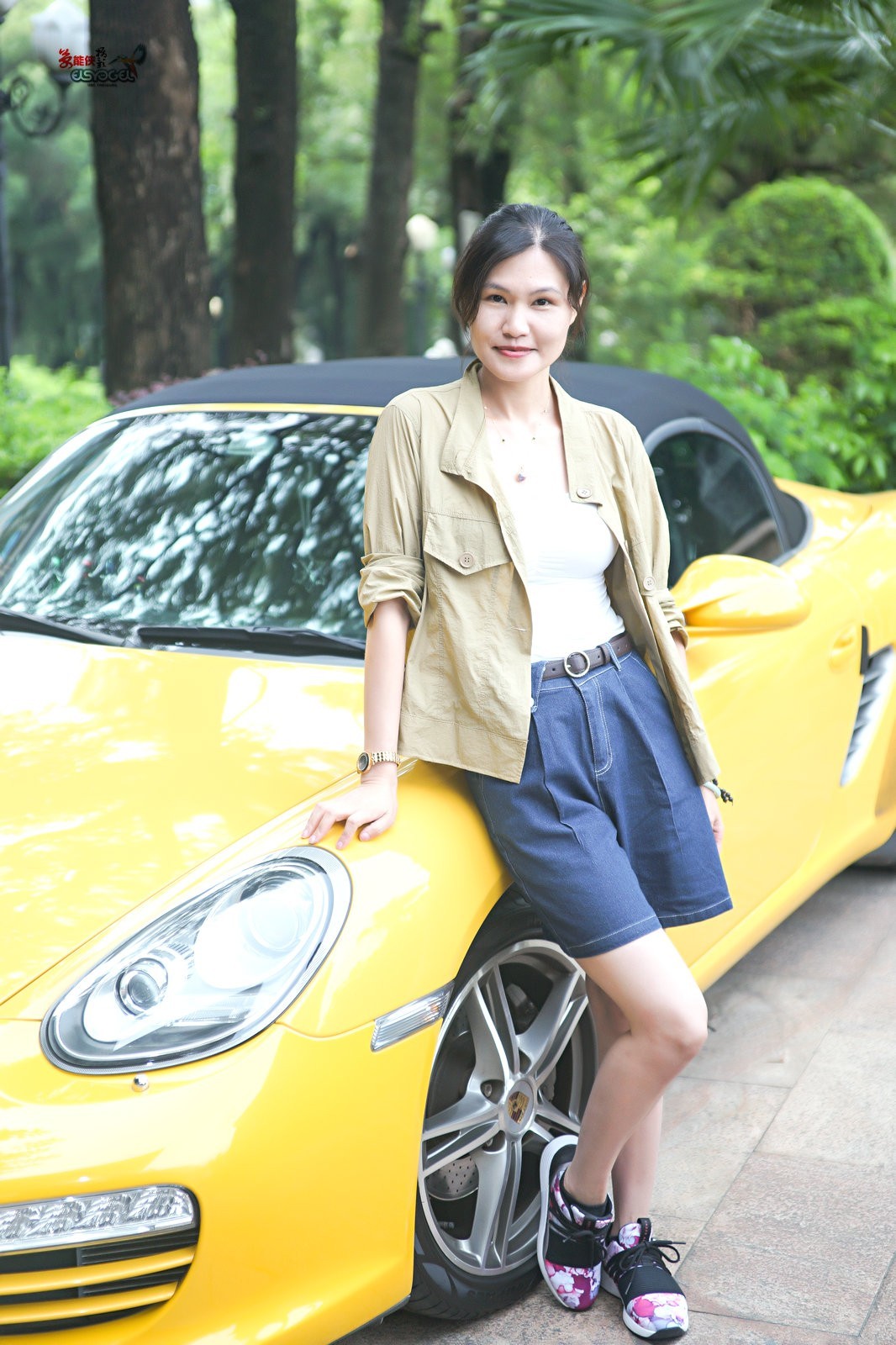 【豪车酷女】---俏俏