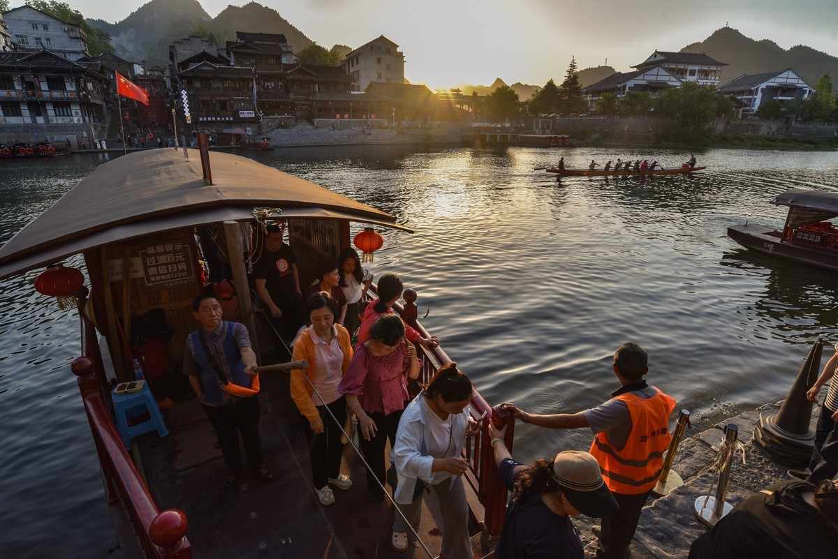 湖南茶峒（边城）拉拉渡