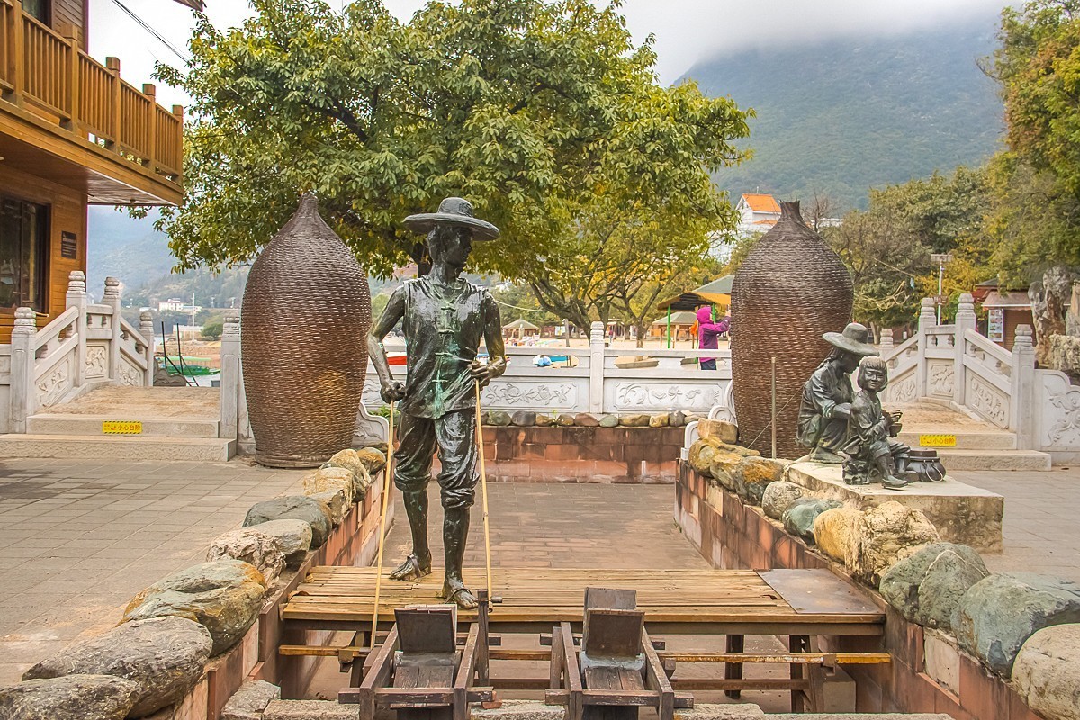 2025-05-23云南玉溪禄充公园笔架山（二）