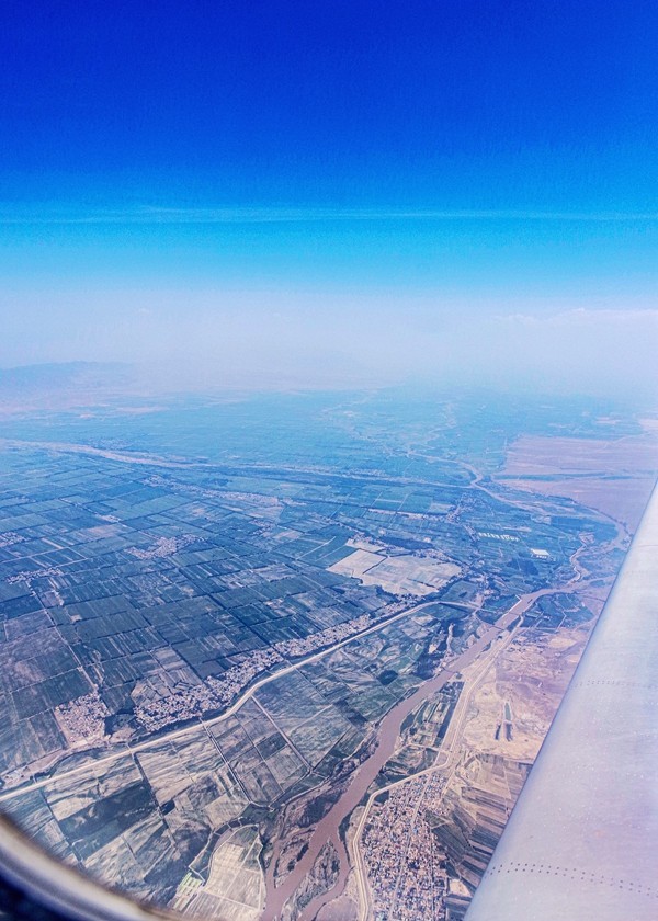 从库尔勒经塔里木到伊宁【4】航拍飞越天山