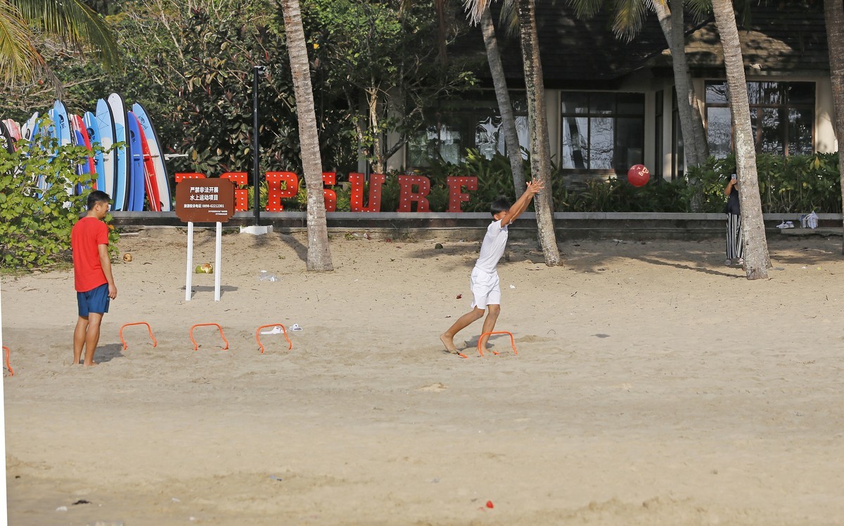 小朋友的海滨生活