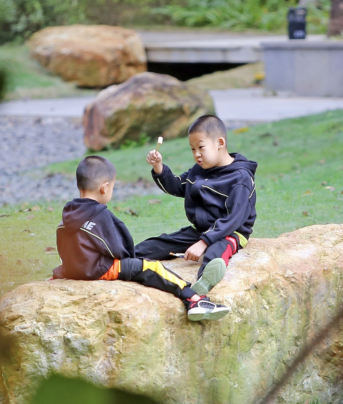 小朋友的海滨生活