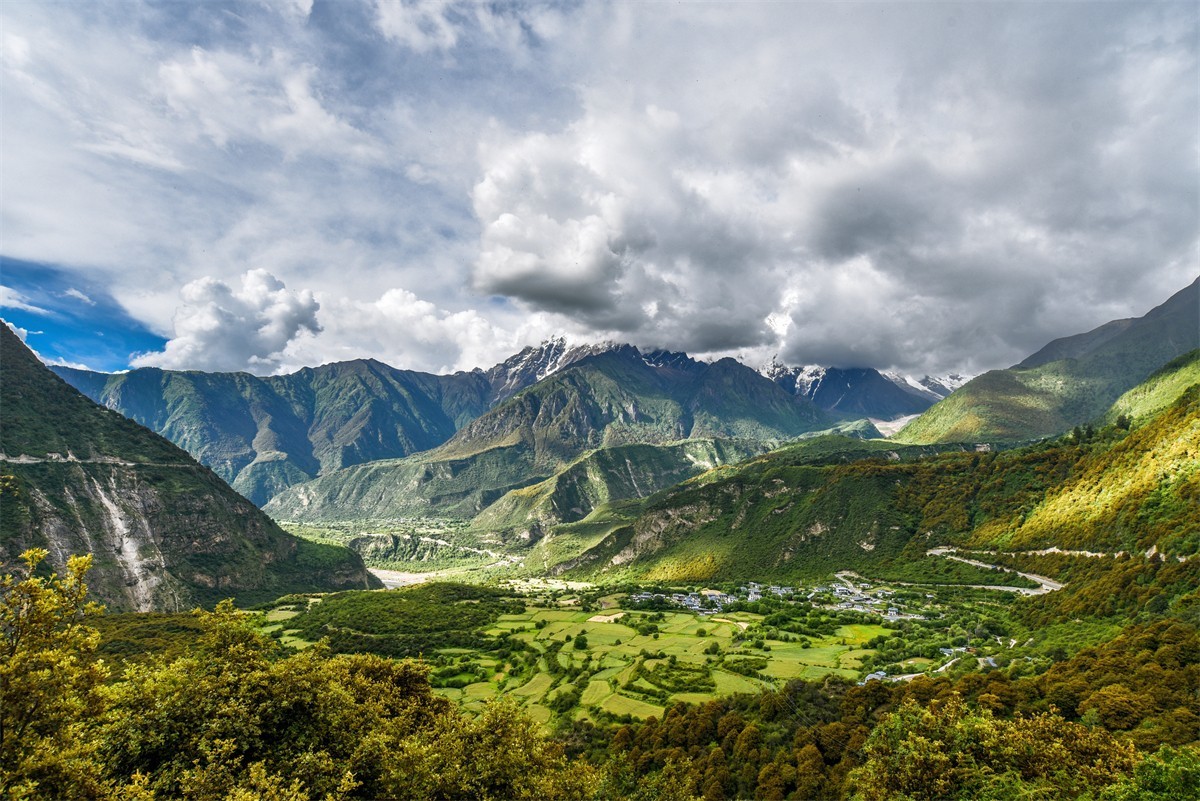 难看到真面目的南迦巴瓦峰