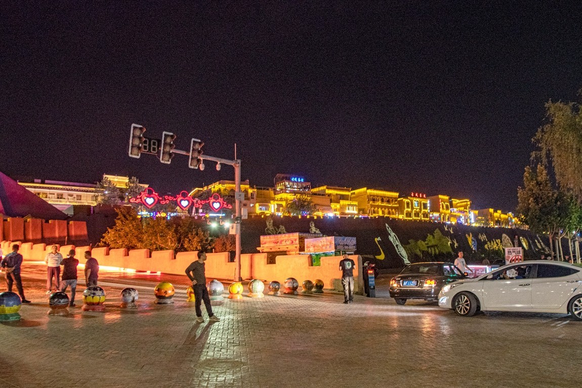 新疆行游--喀什古城夜市【7】续完