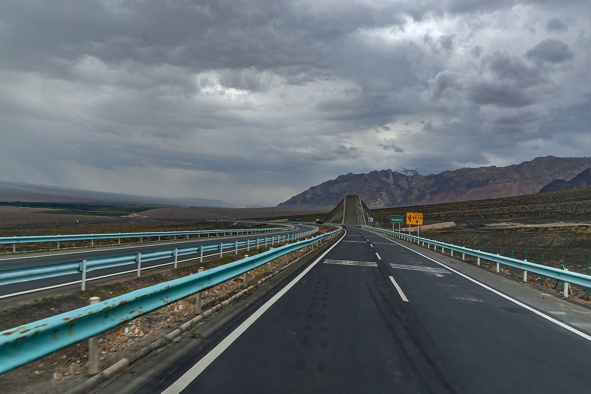 旅游记录 ：新疆 · 巴音郭楞 · 和硕 · 风景在路上