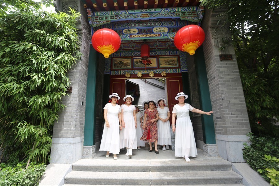 姐妹芳华迎六一我和祖国一起成长