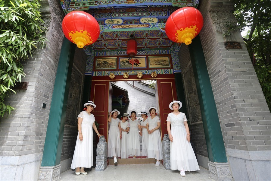 姐妹芳华迎六一我和祖国一起成长