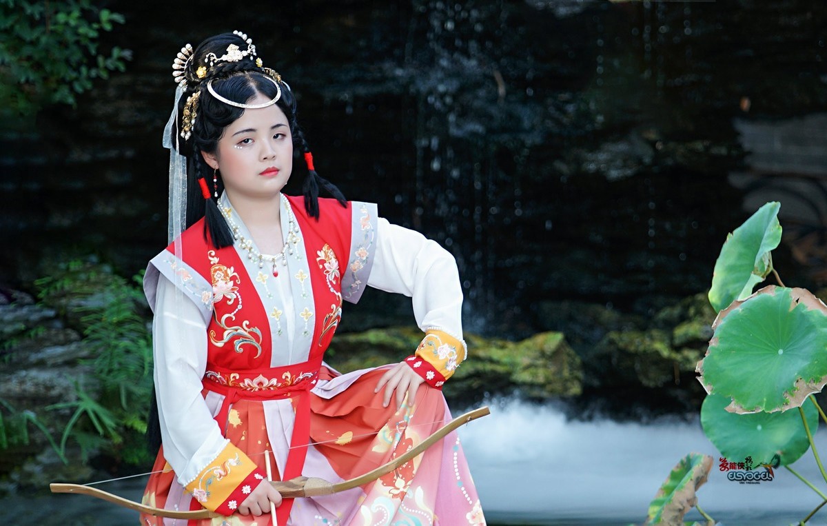 【山房动声色】---玉婷