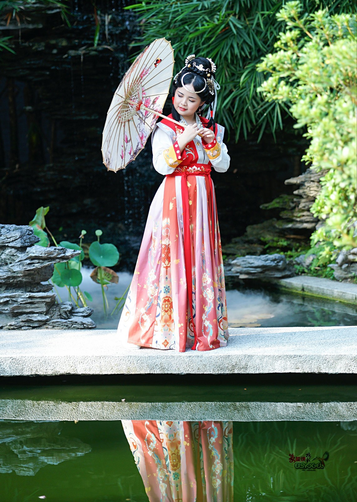 【山房动声色】---玉婷