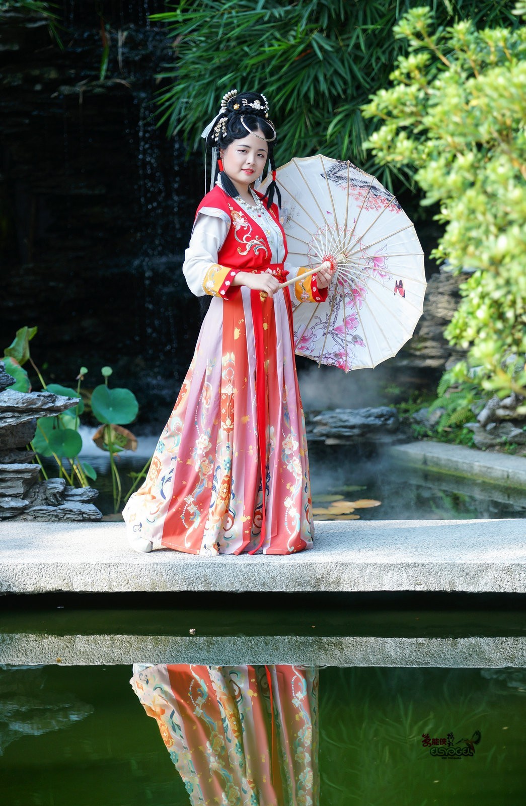 【山房动声色】---玉婷