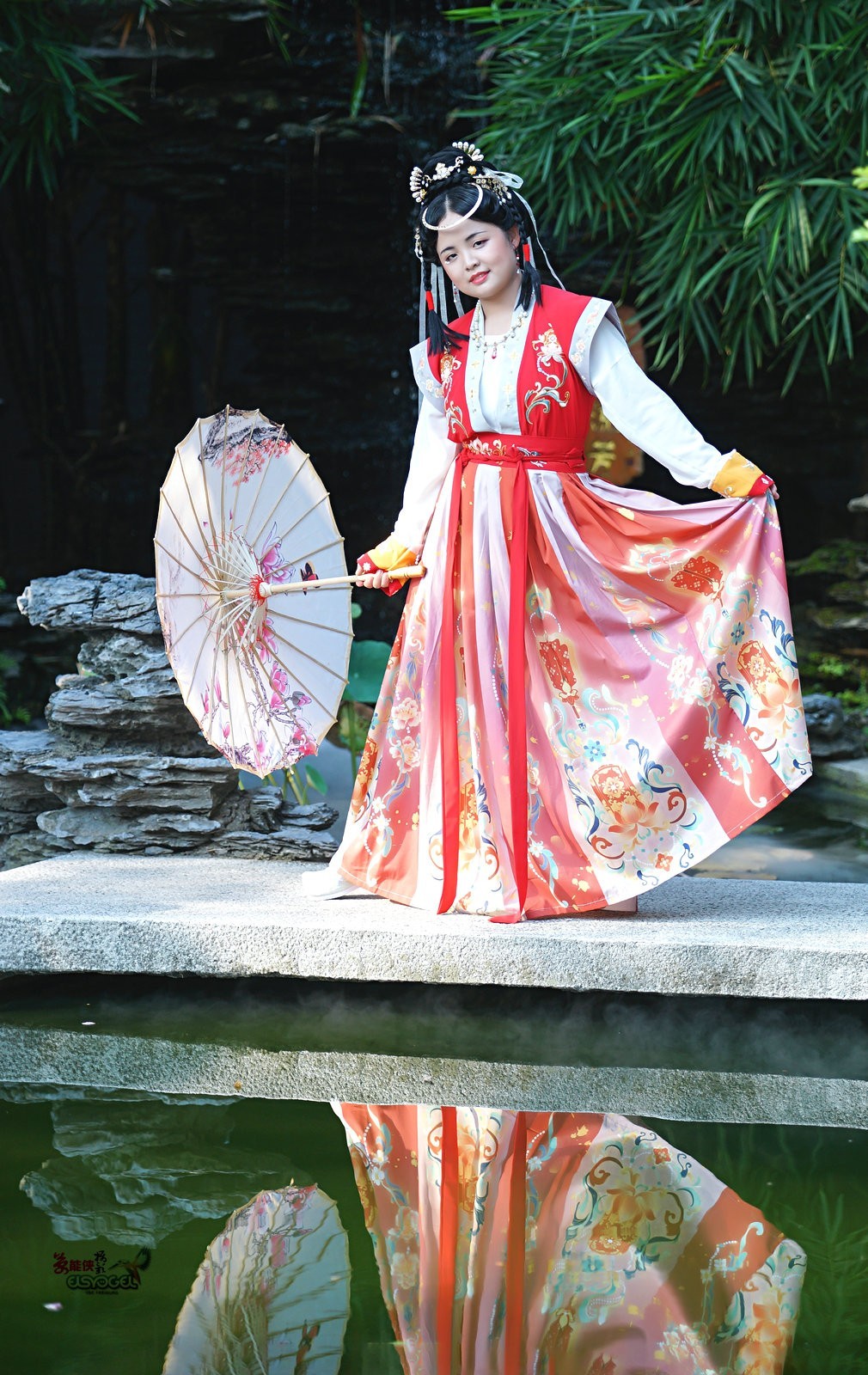 【山房动声色】---玉婷