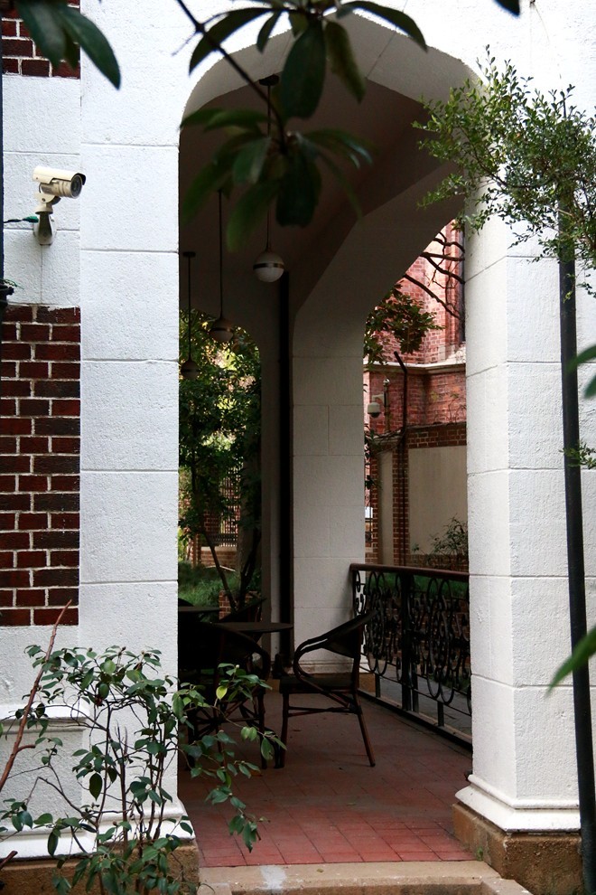 教堂外的拍摄 ------ 3