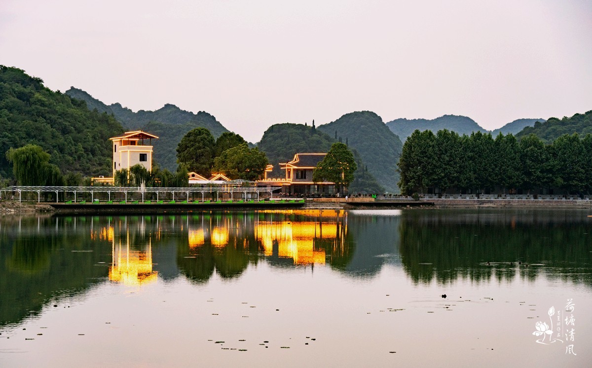 贵安新区，小西湖景区傍晚。