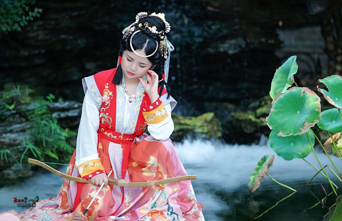 【山房动声色】---玉婷