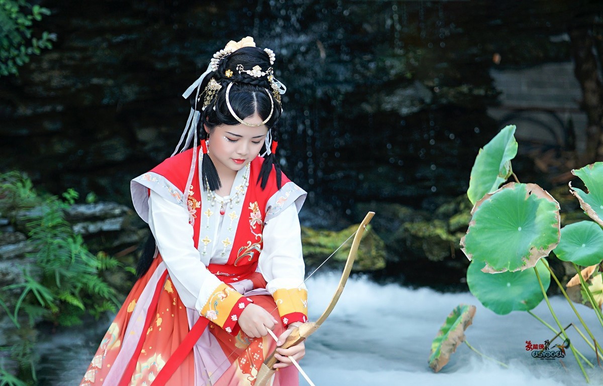 【山房动声色】---玉婷