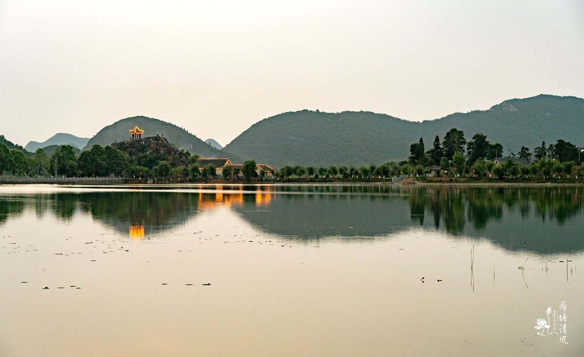 贵安新区，小西湖景区傍晚。