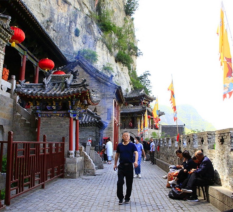 《不老松：纪实摄影》【大好河山系列报導】媧皇宫 (19)建在悬崖峭壁上的宏偉建筑群！