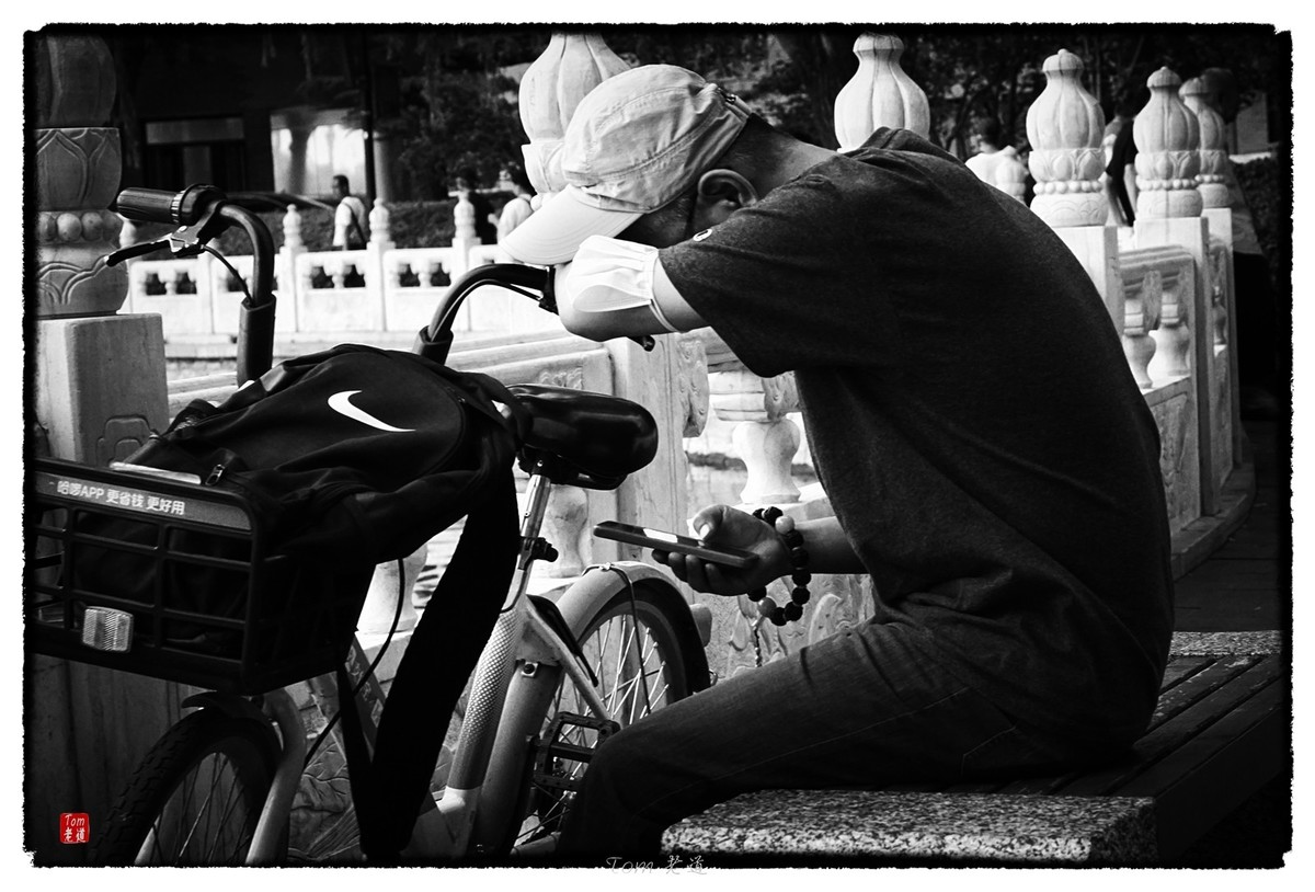 一場小雨前後的街景