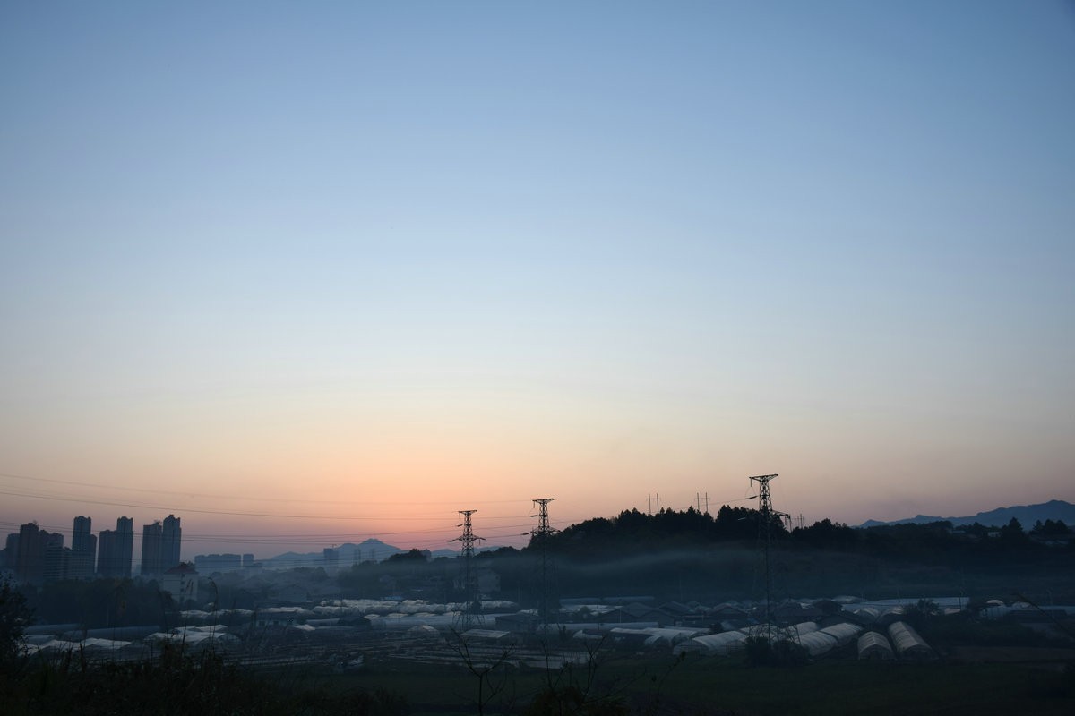 漫步星城 走街串巷（401）只争朝夕
