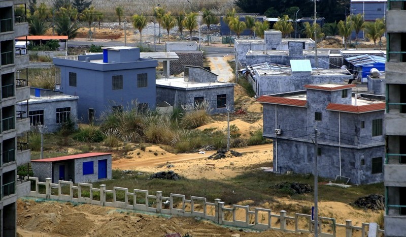 《不老松：忆海南游记》21.02.10长島兰湾楼群夹缝中看乡村！