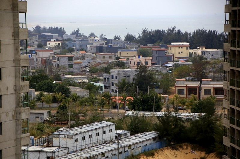 《不老松：忆海南游记》21.02.10长島兰湾楼群夹缝中看乡村！
