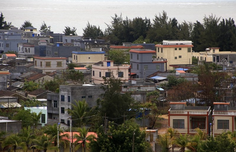 《不老松：忆海南游记》21.02.10长島兰湾楼群夹缝中看乡村！