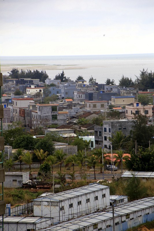 《不老松：忆海南游记》21.02.10长島兰湾楼群夹缝中看乡村！