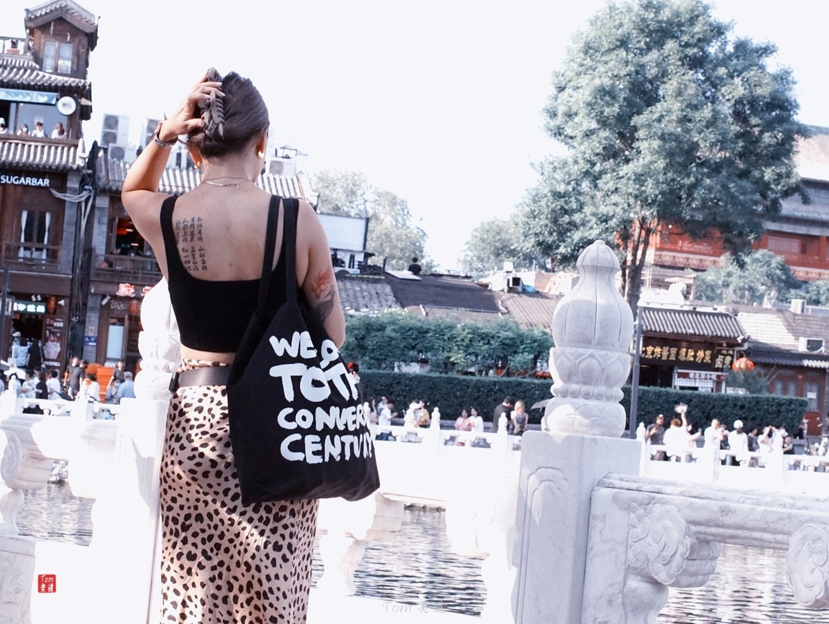 一場小雨前後的街景