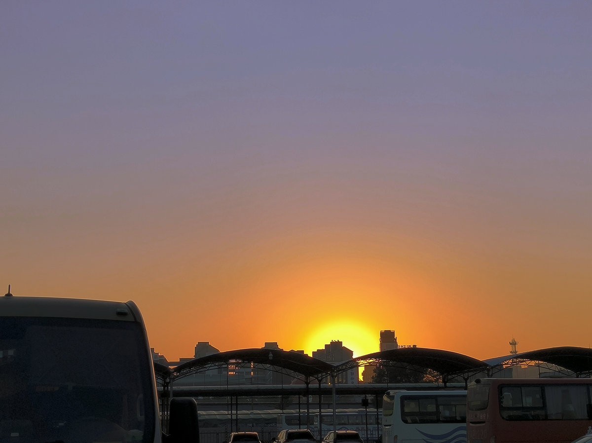 漫步星城 走街串巷（401）只争朝夕