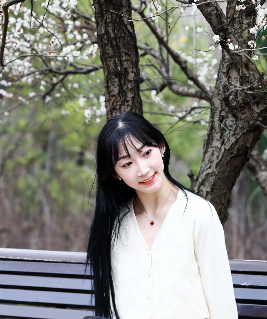 一组清新曼妙素雅的女孩