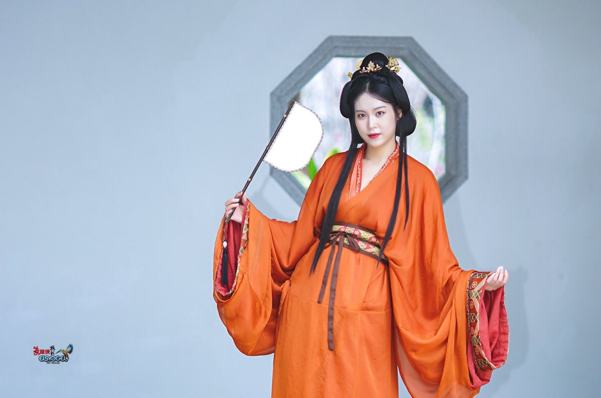 【歌尽桃花扇底风】---淑娴