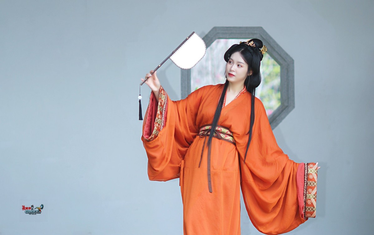 【歌尽桃花扇底风】---淑娴