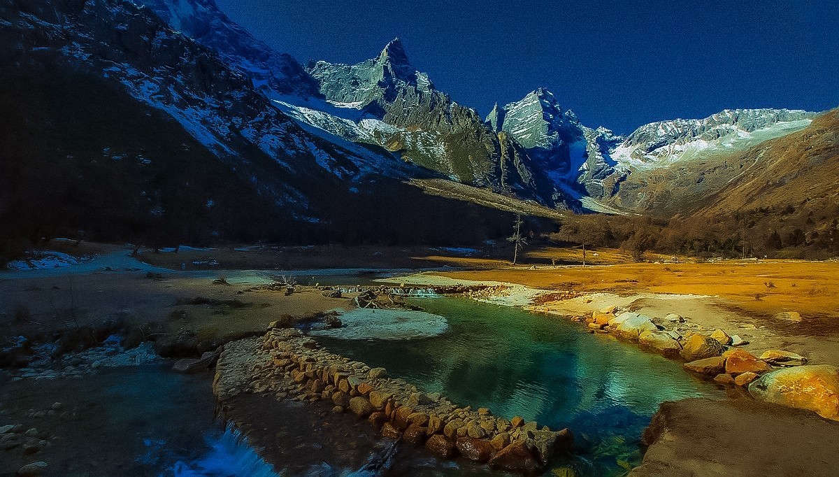 《 毕 棚 沟 》行 摄