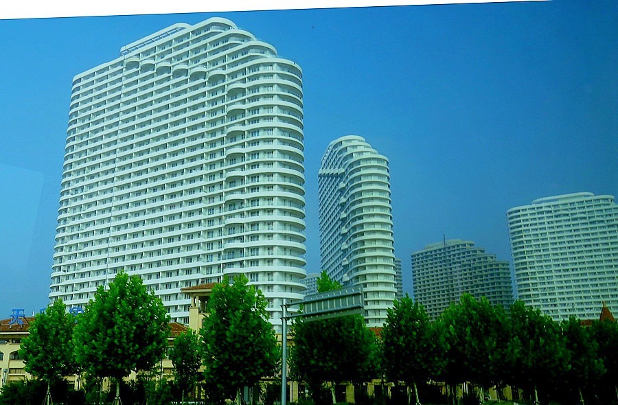 047【不老松：东戴河游纪】去金沙滩海滨路景！ (1)