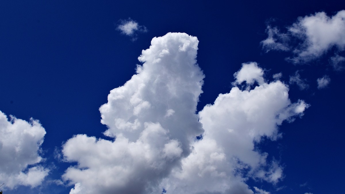 呼伦贝尔的蓝天白云