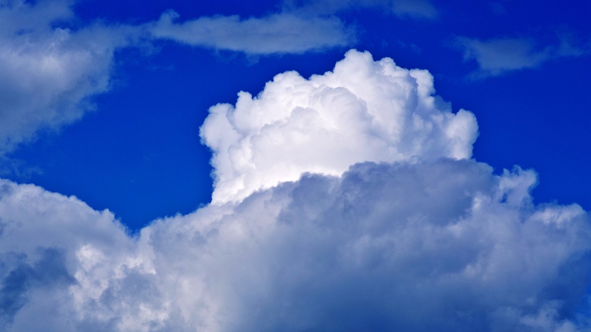 呼伦贝尔的蓝天白云