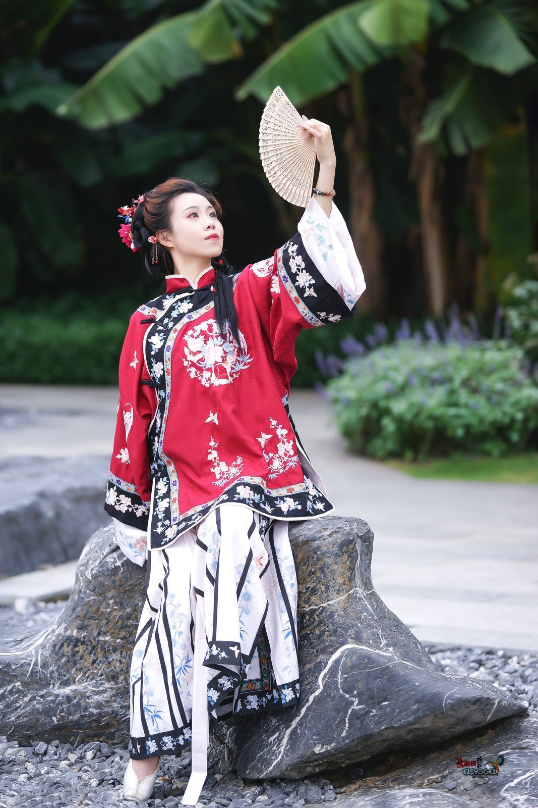 【倚红妆】---芯妍