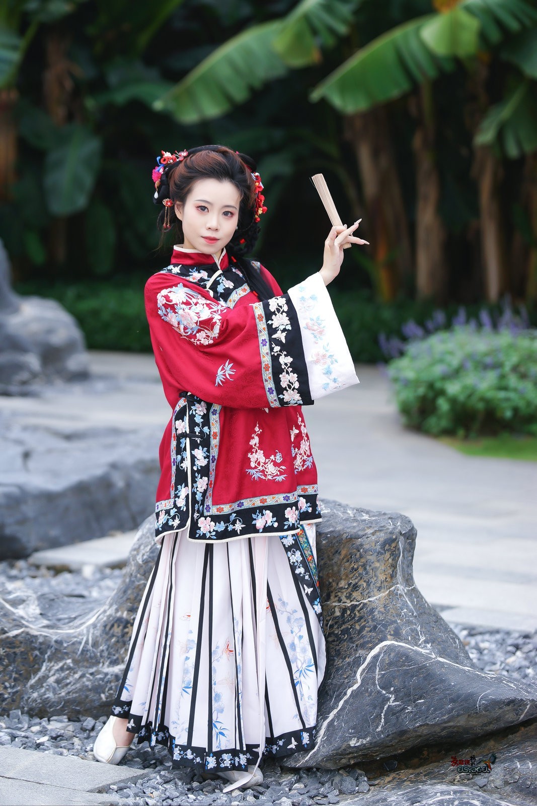 【倚红妆】---芯妍