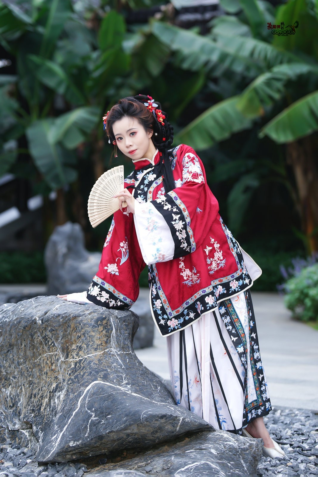 【倚红妆】---芯妍