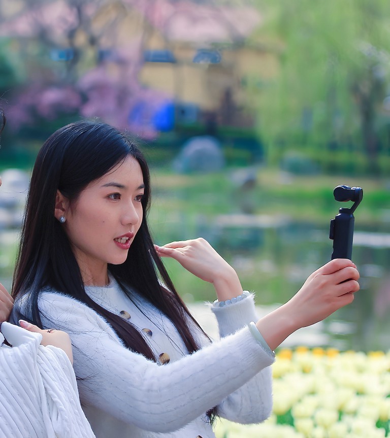 提前庆五一劳动节《风景，花草和人物》祝60D各位好友节日愉快万事如意！