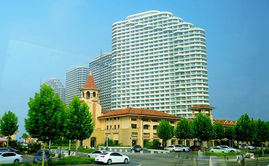 047【不老松：东戴河游纪】去金沙滩海滨路景！ (1)