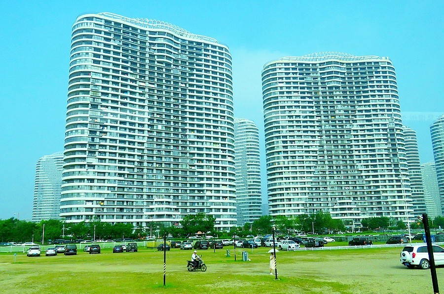 047【不老松：东戴河游纪】去金沙滩海滨路景！ (1)