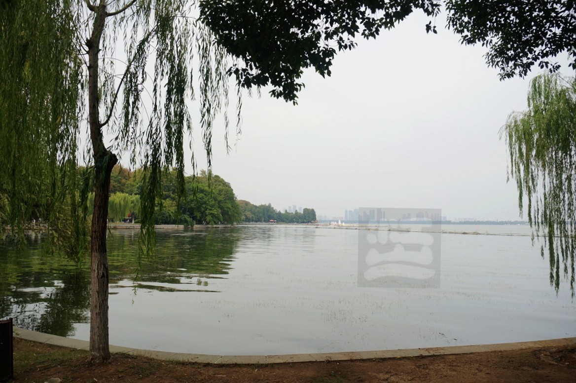 湖滨客舍-先月亭——武汉随笔