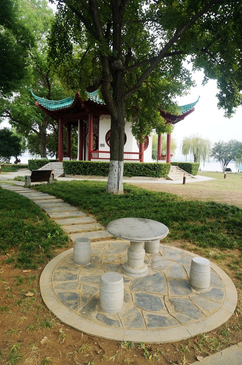 湖滨客舍-先月亭——武汉随笔