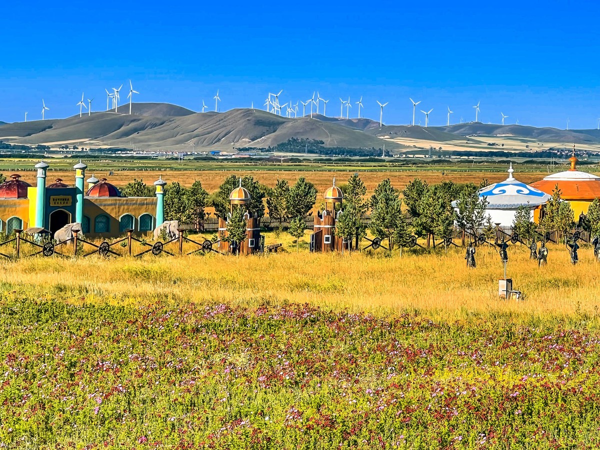 看京北草原大汗行宫秋意浓浓色彩斑斓