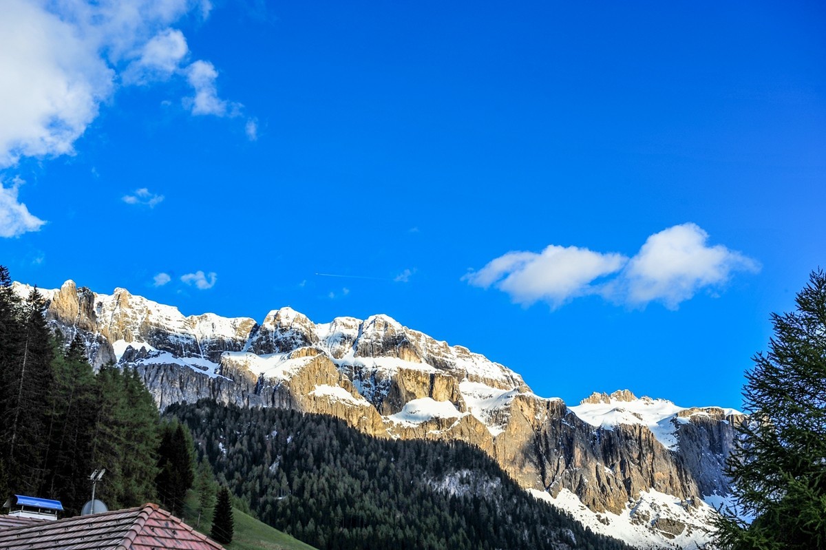 阿尔匹斯山影（奥，德，瑞--三角）