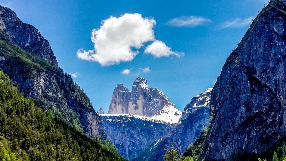 阿尔匹斯山影（奥，德，瑞--三角）
