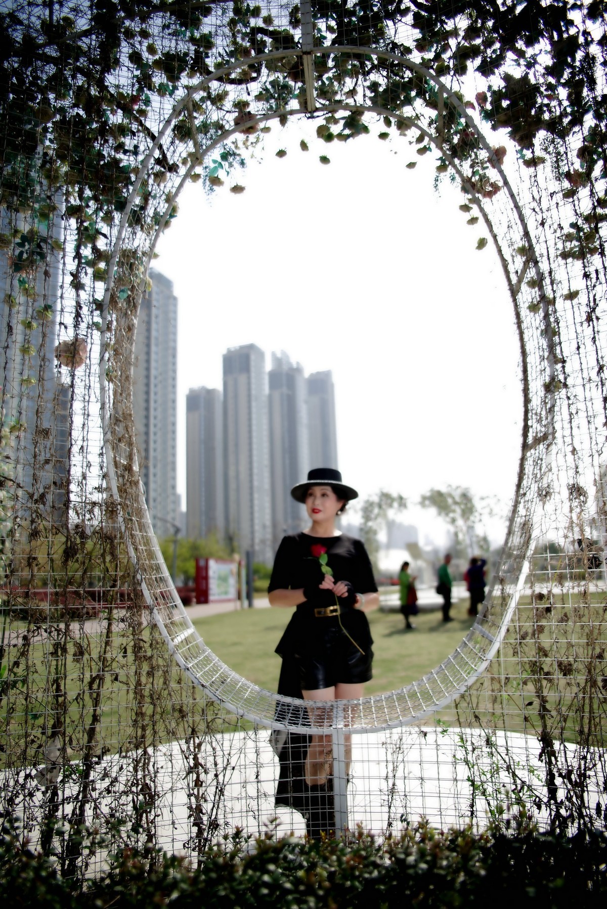 环境人像---武昌江滩的美女！