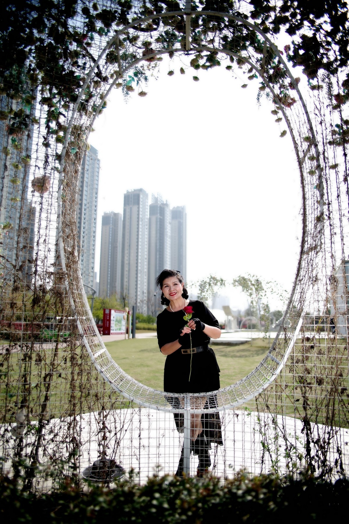 环境人像---武昌江滩的美女！